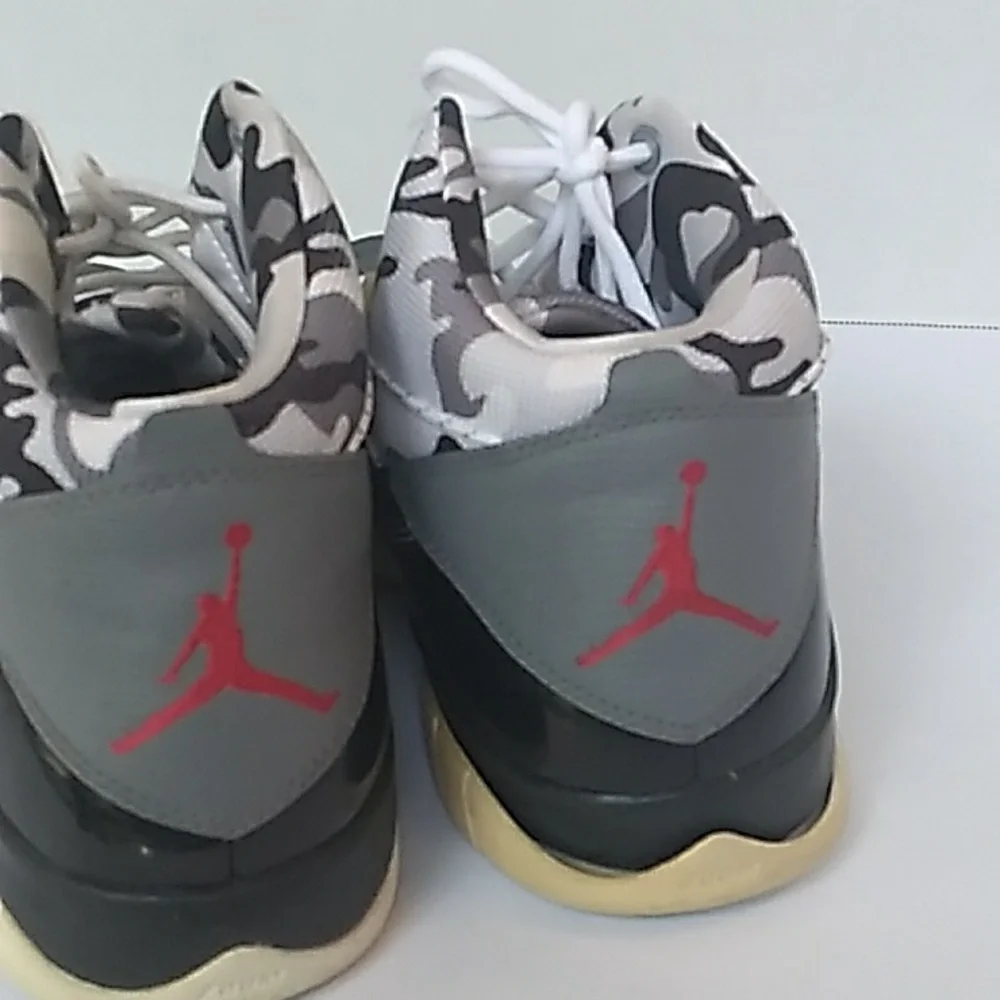 Jordan B'Mo Mens Basketball Shoes Black‎ Grey Camo Mid Top Sneakers 580590-004